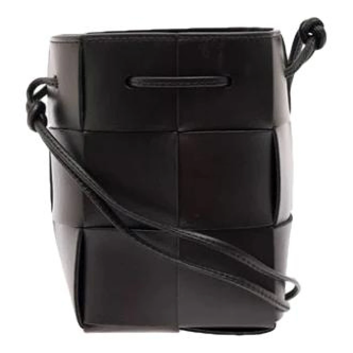 Pre-owned Bottega Veneta Cassette Bucket Leather Crossbody Bag In Black