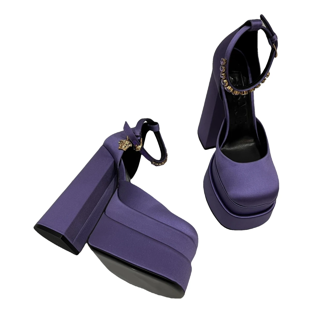 Pre-owned Versace Tweed Heels In Purple