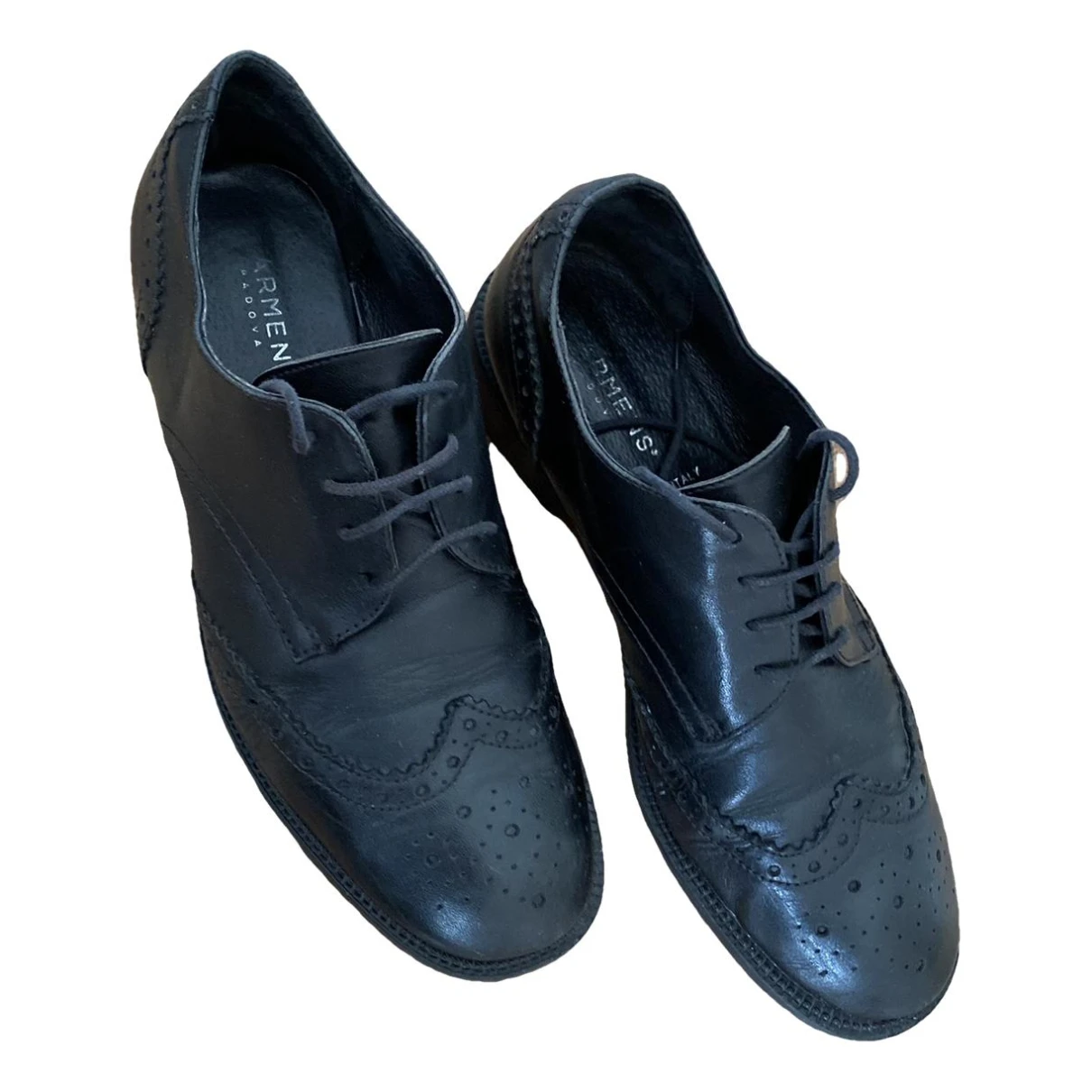 Pre-owned Carmens Leather Flats In Black