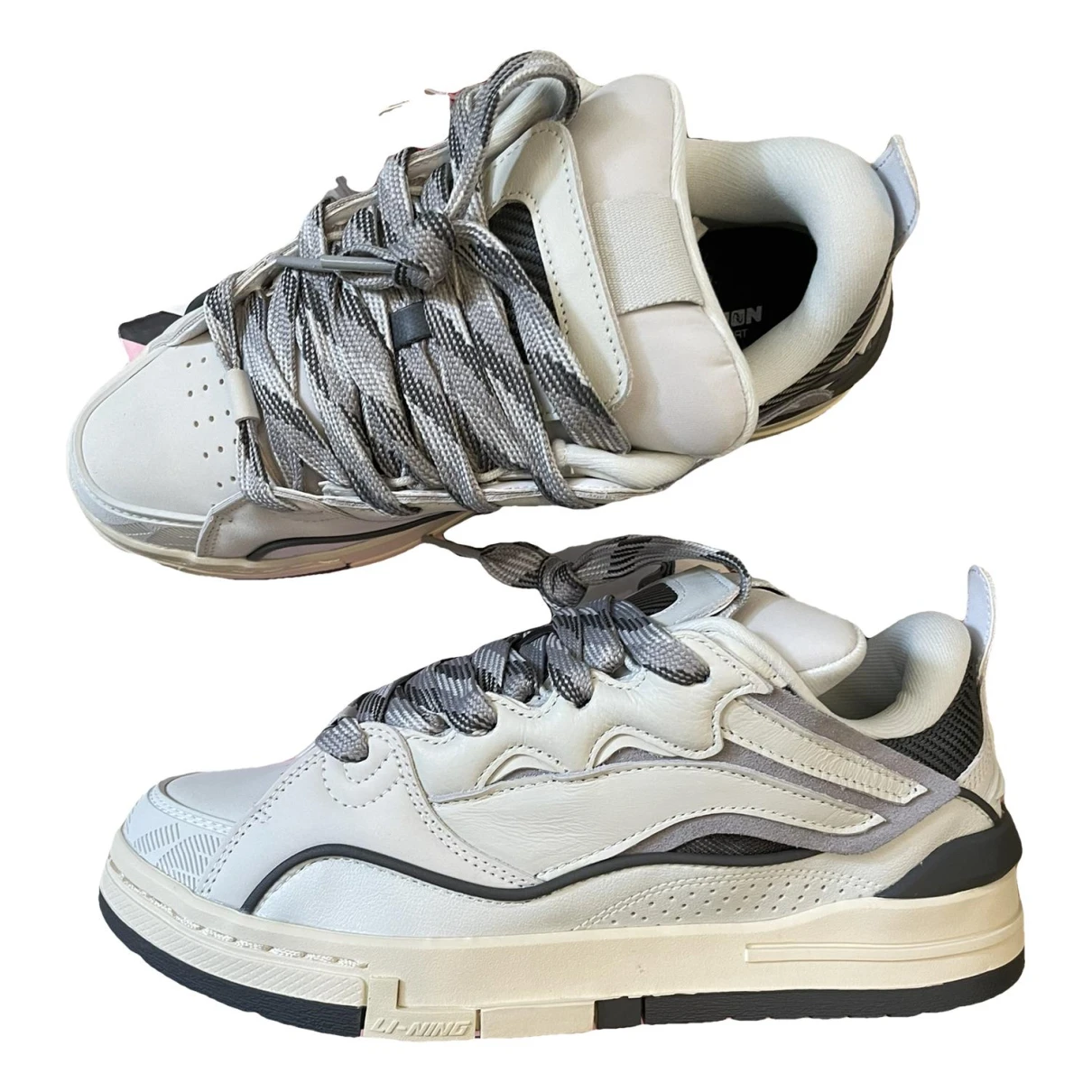 Pre-owned Li-ning Leather Low Trainers In White