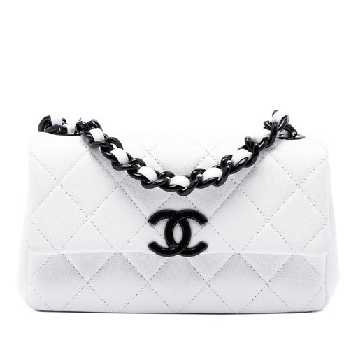 Chanel — Leather handbag