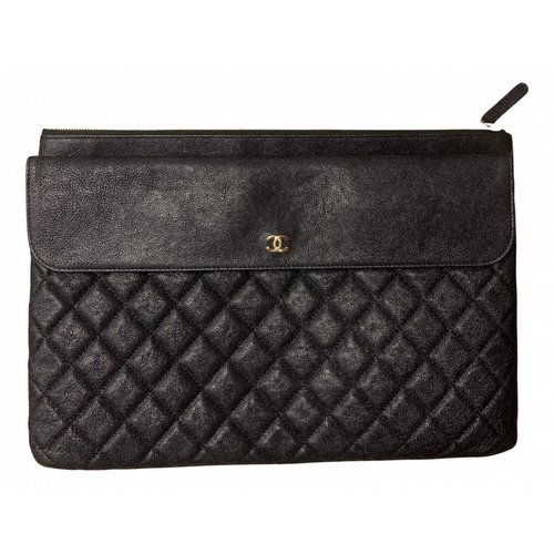 Pre-owned Chanel Leather Clutch Bag In Navy