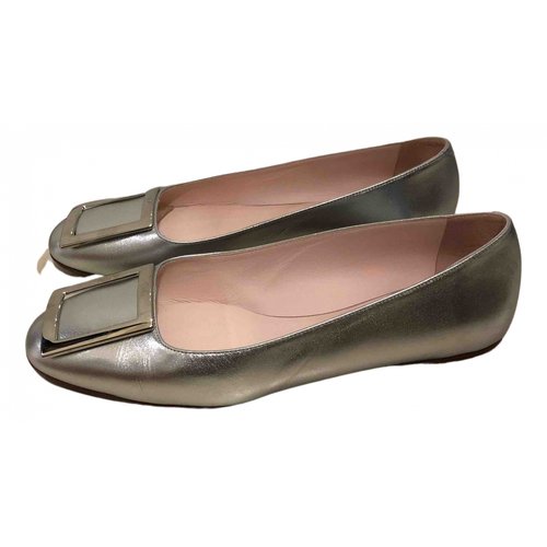 Pre-owned Roger Vivier Leather Ballet Flats In Silver
