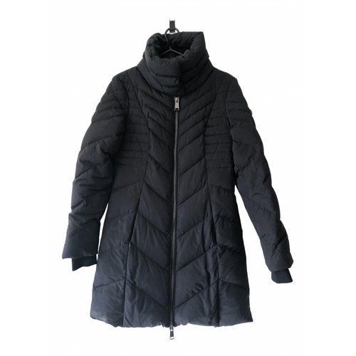 Pre-owned Guess Puffer In Black