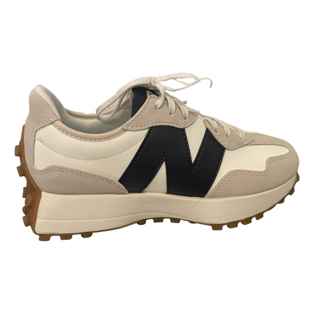 Balance 327 Leather Trainers In White 