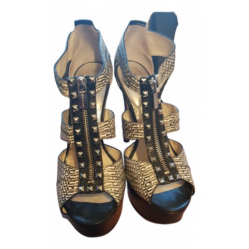Pre-owned Michael Kors Leather Sandals In Black