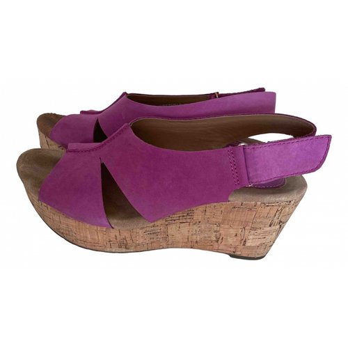 Pre-owned Clarks Sandal In Pink