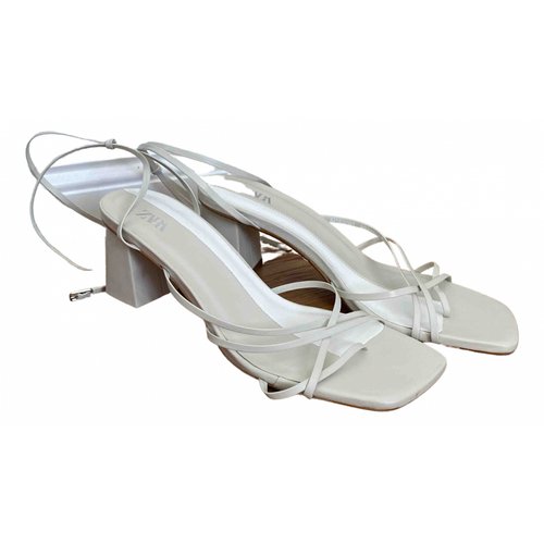 Pre-owned Zara Leather Sandals In White