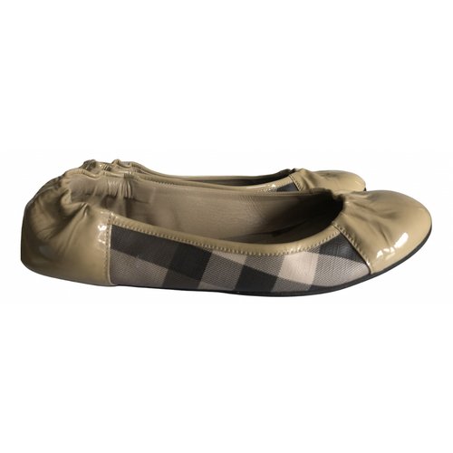 Pre-owned Burberry Patent Leather Ballet Flats In Beige