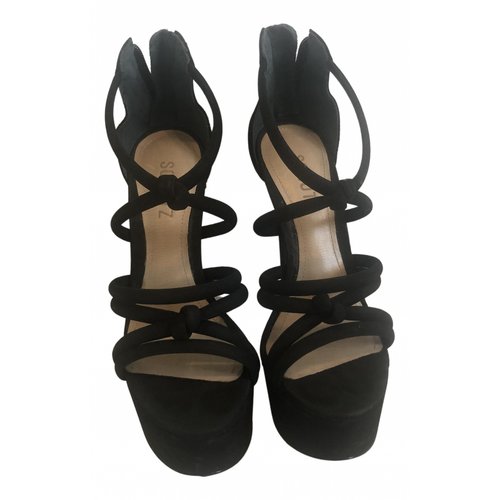 Pre-owned Schutz Velvet Sandals In Black