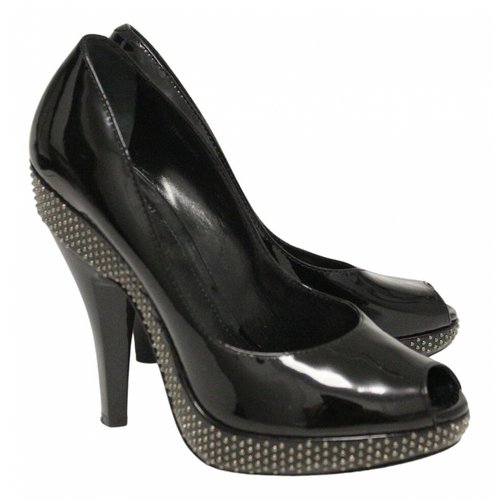 Pre-owned Burberry Patent Leather Heels In Black