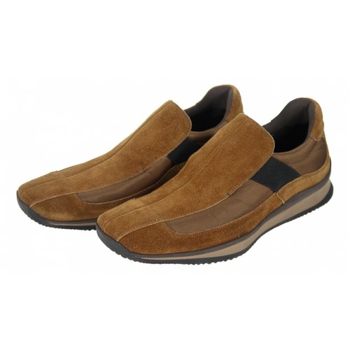 Pre-owned Prada Trainers In Camel