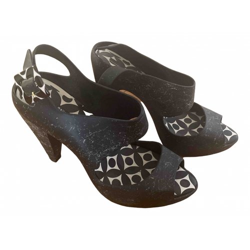 Pre-owned Melissa Sandals In Black