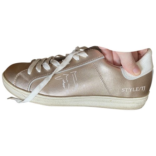 Pre-owned Trussardi Leather Trainers In Gold