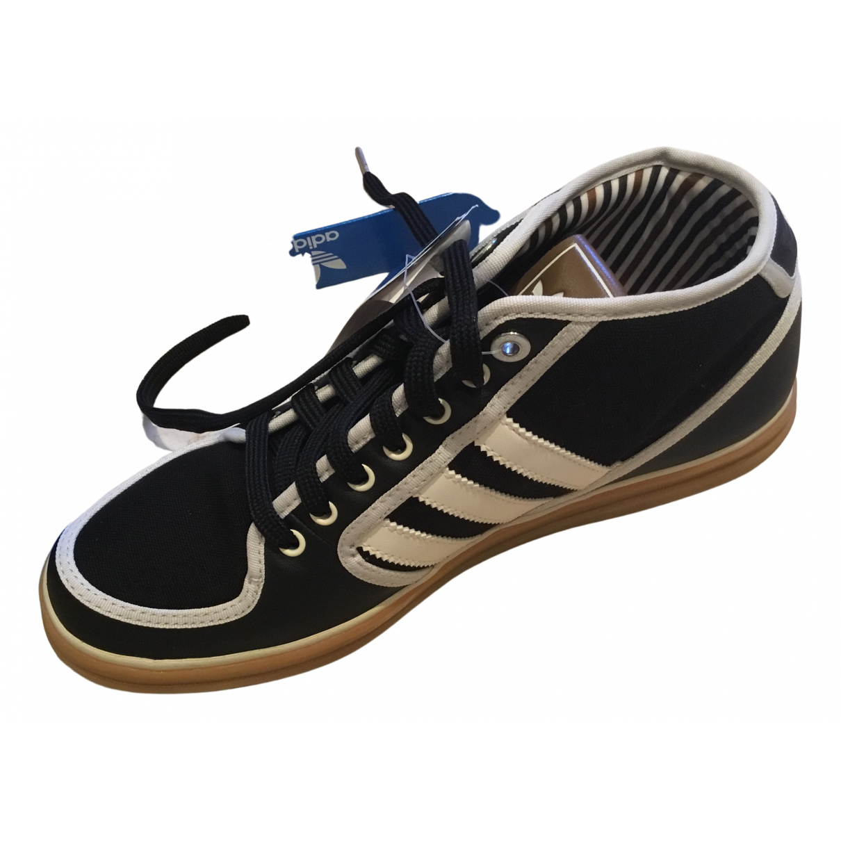 adidas cloth trainers