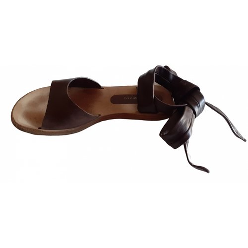 Pre-owned Giorgio Armani Leather Sandals In Brown