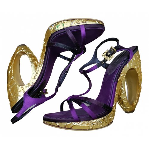 Pre-owned Louis Vuitton Cloth Sandals In Purple