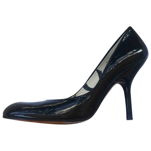 Pre-owned Pedro Garcia Patent Leather Heels In Black