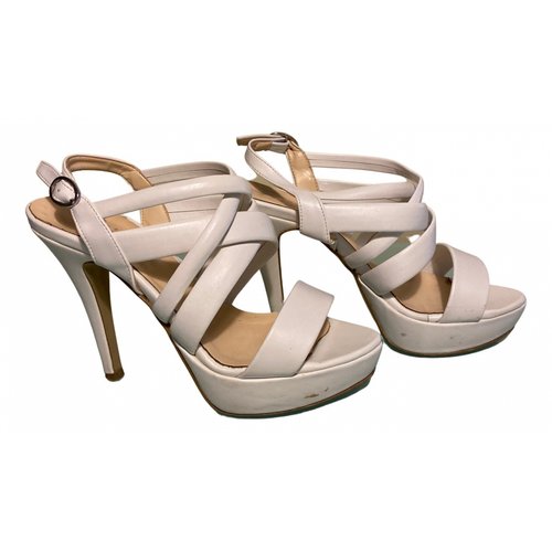 Pre-owned Brera Leather Sandals In White