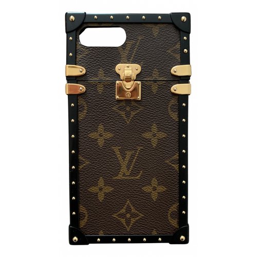 Pre-owned Louis Vuitton Cloth Iphone Case In Brown