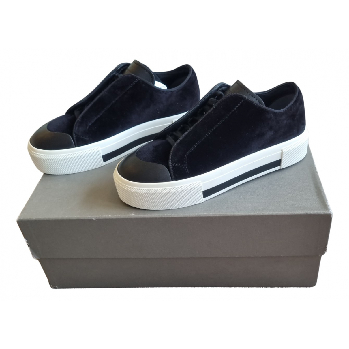 Alexander Mcqueen Velvet Trainers 