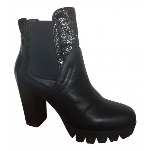 Pre-owned Guido Sgariglia Leather Ankle Boots In Black