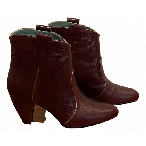 Pre-owned Paola D'arcano Leather Ankle Boots In Burgundy