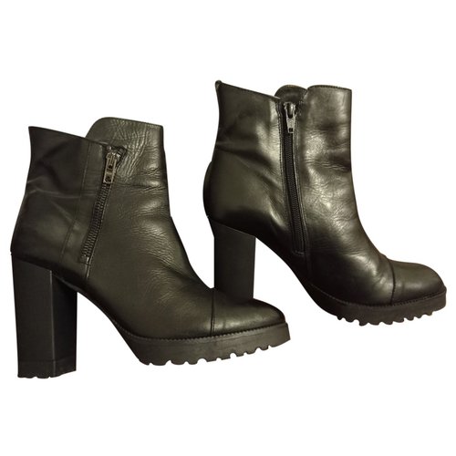 Pre-owned Carmens Leather Ankle Boots In Black