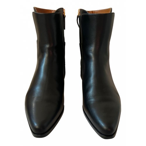 Pre-owned Chloé Leather Biker Boots In Black