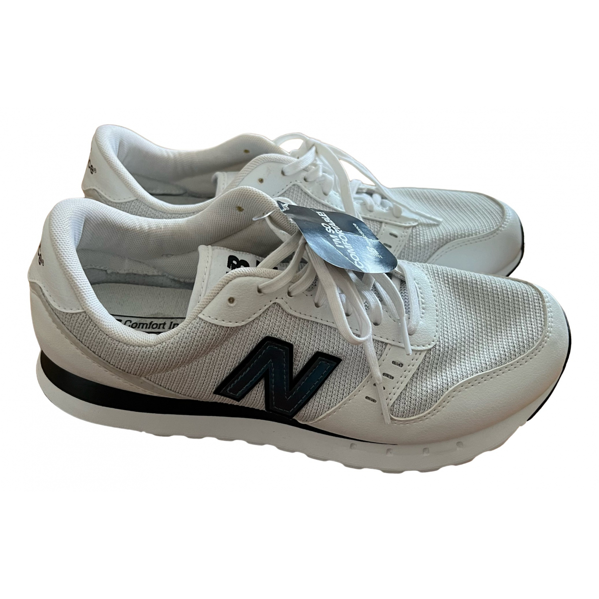 Pre-owned New Balance Cloth Trainers In 