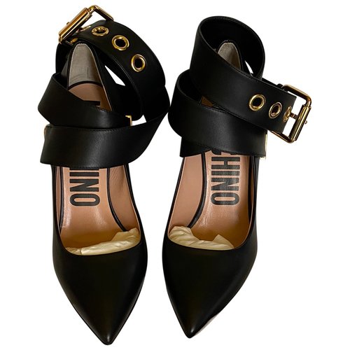 Pre-owned Moschino Leather Heels In Black