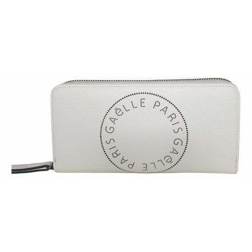 Pre-owned Gaelle Paris Vegan Leather Wallet In White