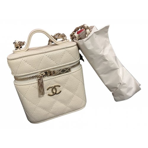 Pre-owned Chanel Vanity Leather Crossbody Bag In White