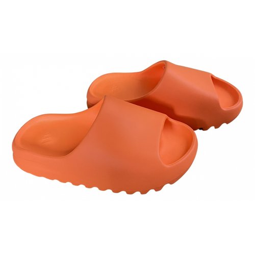 Pre-owned Yeezy X Adidas Slide Sandals In Orange