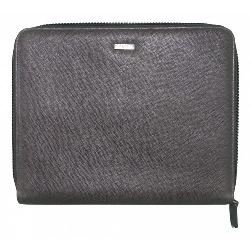 Pre-owned Calvin Klein Collection Leather Purse In Grey
