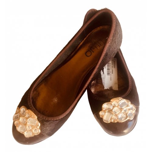 Pre-owned Liujo Pony-style Calfskin Ballet Flats In Brown