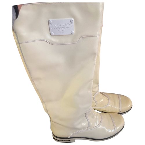 Pre-owned Dolce & Gabbana Patent Leather Boots In White