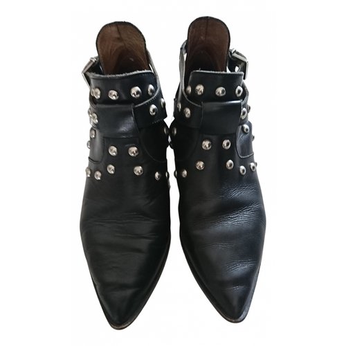 Pre-owned Ikks Leather Ankle Boots In Black