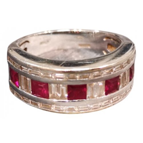 Pre-owned Damiani White Gold Ring In Red
