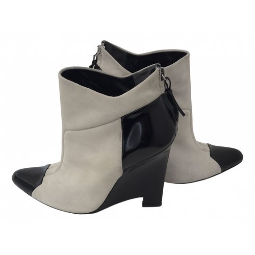 Pre-owned Narciso Rodriguez Ankle Boots In White