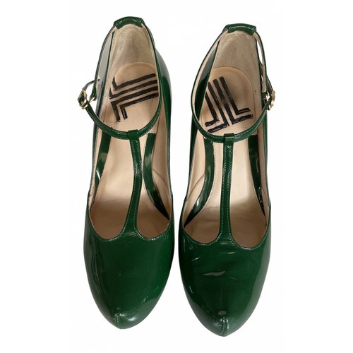 Pre-owned Lanvin Patent Leather Heels In Green