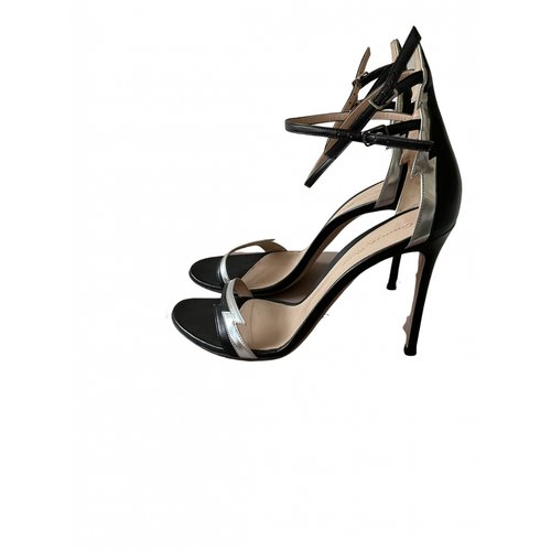 Pre-owned Gianvito Rossi Leather Sandals In Black