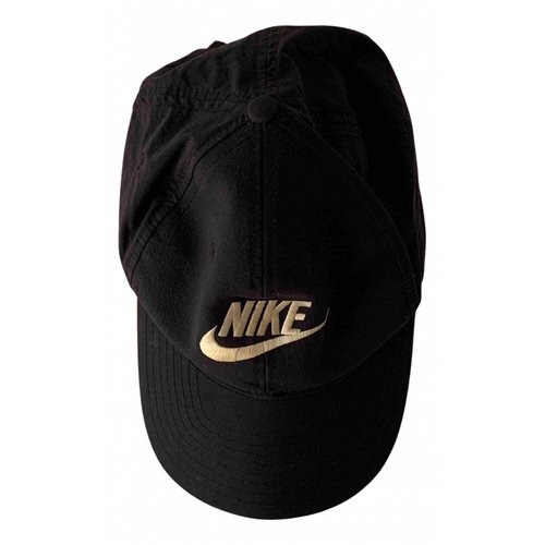Pre-owned Nike Cap In Black