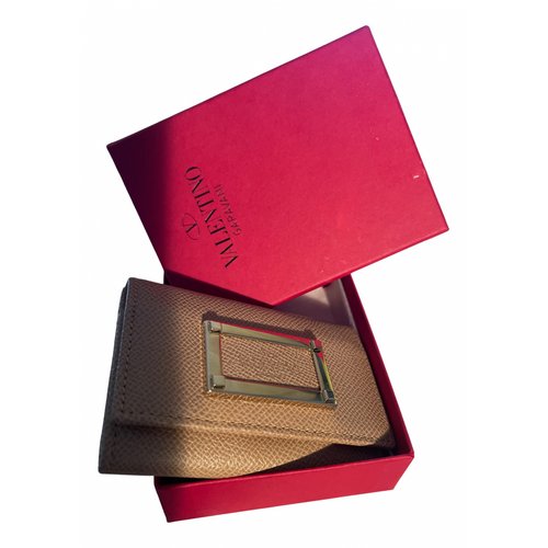 Pre-owned Valentino Garavani Leather Wallet In Beige