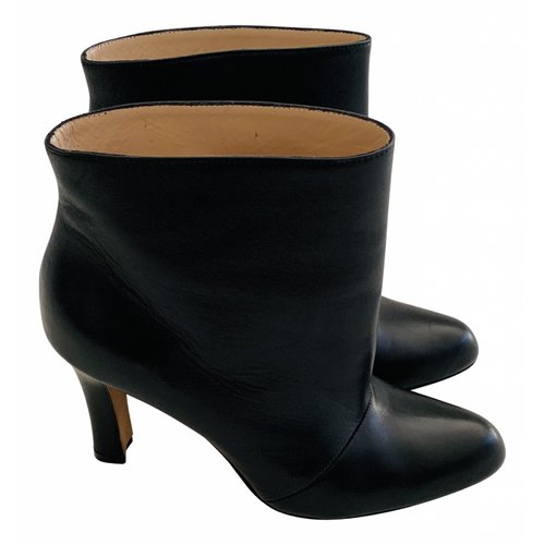 Pre-owned Manolo Blahnik Leather Ankle Boots In Black