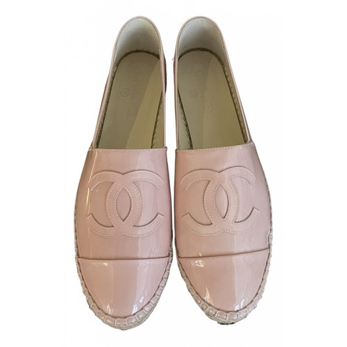 Pre-owned Chanel Patent Leather Espadrilles In Pink