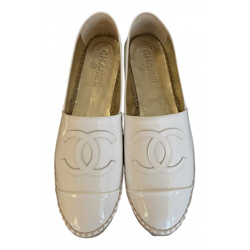 Pre-owned Chanel Patent Leather Espadrilles In White