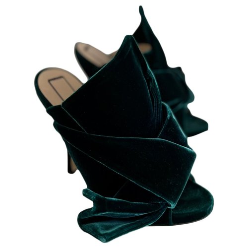 Pre-owned N°21 Velvet Sandals In Green