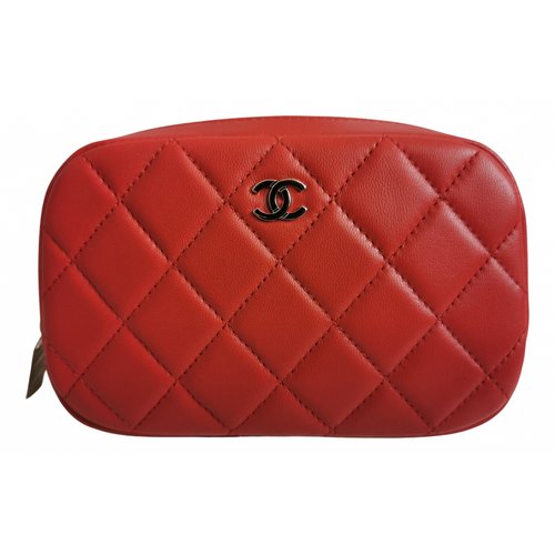 Pre-owned Chanel Timeless/classique Leather Clutch Bag In Red
