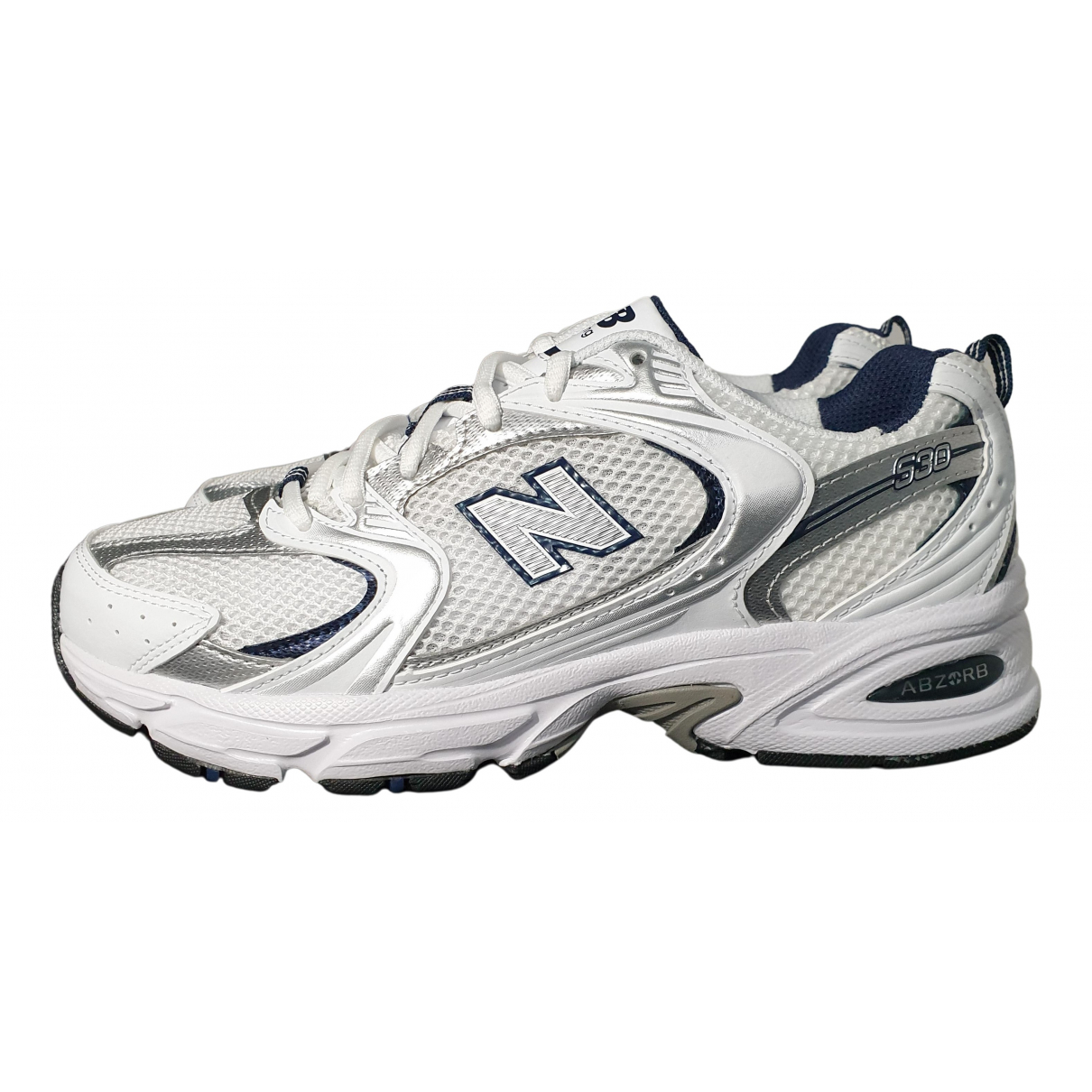 Balance 530 Cloth Trainers In White 